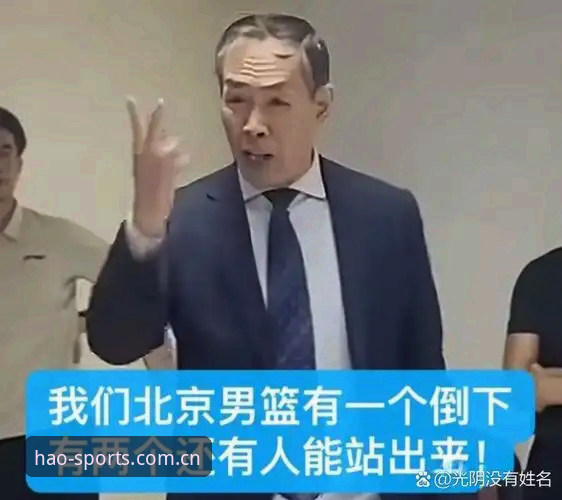 更衣室里，他说话有人听了。